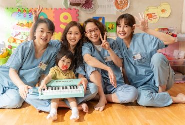 電影｜《陽光女子合唱團》：在失去自由的地方，她們齊聲唱出最溫柔的希望